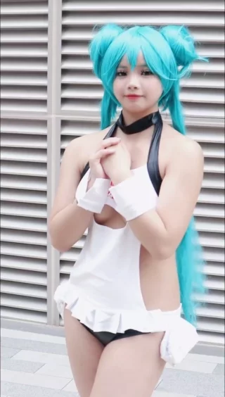 G44不会受伤美露莘cosplay，完美游戏人物还原