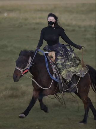 MIYA骑马之旅，内蒙古草原的独家写真