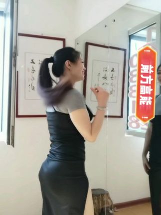 【快手主播】小阿姨透视整活热舞录屏挑战，展示你的舞蹈技巧