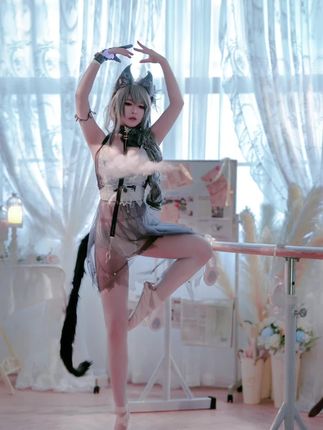 半半子胜利女神妮姬cosplay美图写真合集，胜利女神妮姬高清写真图集下载