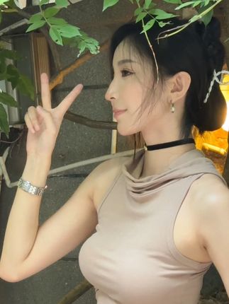 李嘉欣97最新街拍合集，网红女神的日常造型