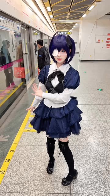 一小央泽 cosplay 写真图集欣赏，感受她的百变魅力！