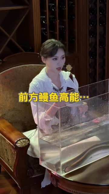 G44不会受伤超迷人动漫博主作品资源写真集芙洛伦白情等作品欣赏，G44不会受伤cos《蔚蓝档案》飞鸟马时性感与可爱的魅力共舞