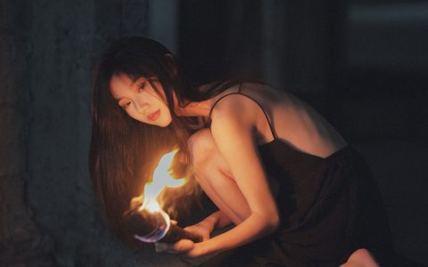 火光影 摄影 艺术 美图 人像 惊艳 绝色 女神 – YiTuYu艺图语